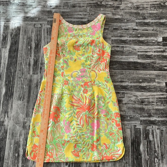 Yellow Floral Pineapple Lilly Pulitzer Dress 4 gorgeous back zipper low back - Picture 10 of 13